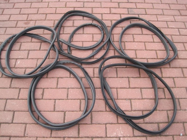 SEAT IBIZA IV 6J0 UNIVERSAL GASKET DOOR REAR LEFT RIGHT photo 1 - milautoparts-fr.ukrlive.com