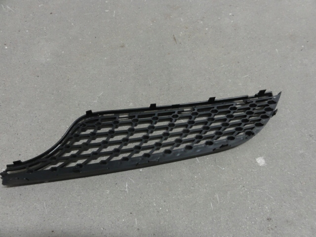 GRILLE CALANDRE DU RADIATEUR MERCEDES CLA W117 AMG RÉFECTION 1178881060 photo 2 - milautoparts-fr.ukrlive.com