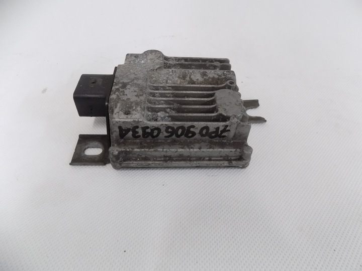 VW TOUAREG 7P CONTROL UNIT PUMP FUEL 7P0906093A photo 1 - milautoparts-fr.ukrlive.com