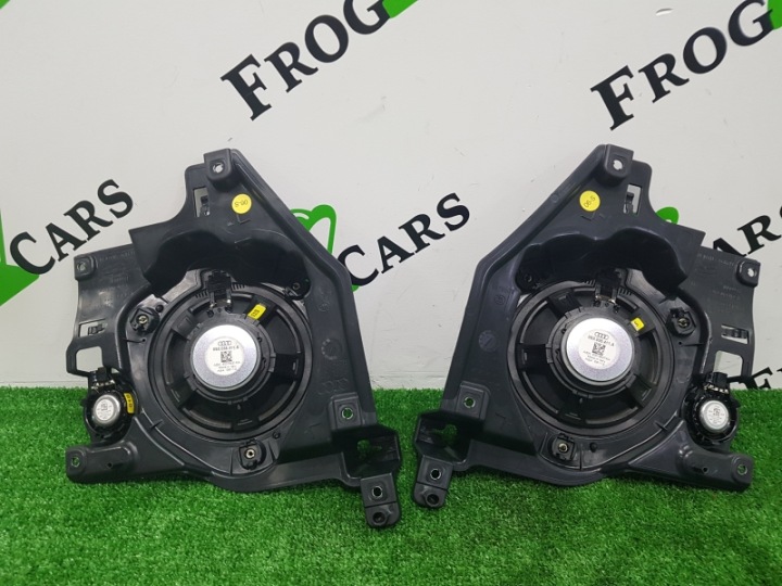 AUDI TT 8S HAUT-PARLEUR ARRIÈRE LH DROITE 8S8035241 8S8035242