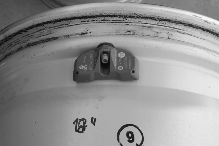 4FA JANTES 18 VW 5X130 ET57 8J TOUAREG 7L6601025T