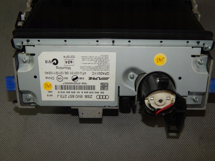 AUDI A3 8V NAVIGATION 3G PLUS SIM 8V0035044