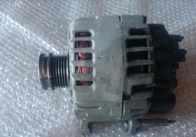 AUDI A1 Q3 A3 S3 ELECTRIC GENERATOR 04E903023K photo 1 - milautoparts-fr.ukrlive.com