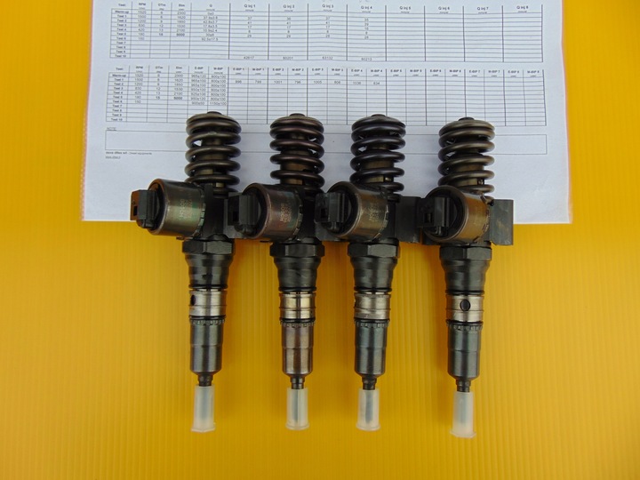 FUEL PUMP AND INJECTOR 2,0TDI 140KM 03G130073G + 0414720404 photo 4 - milautoparts-fr.ukrlive.com