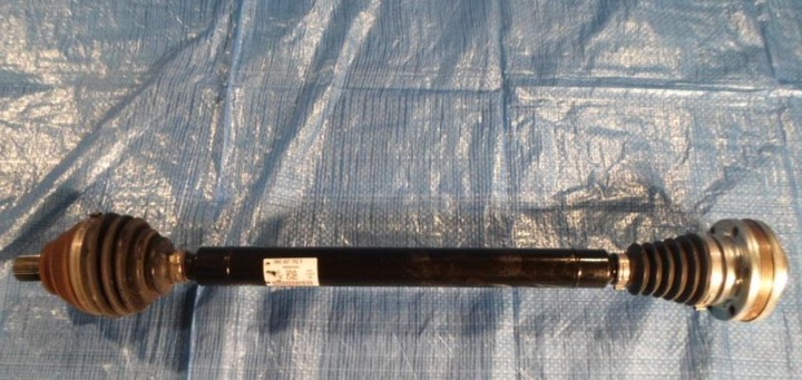 Vw tiguan fl піввісь комплектна 5n0407762f, Ціна