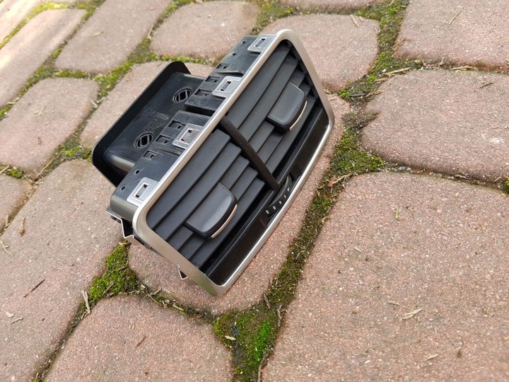 Повітрозабірник центральної консолі audi a6 4f0819203c, Ціна