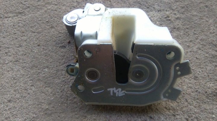 фото №1, Mitsubishi space runner 99-02 замок правий задній