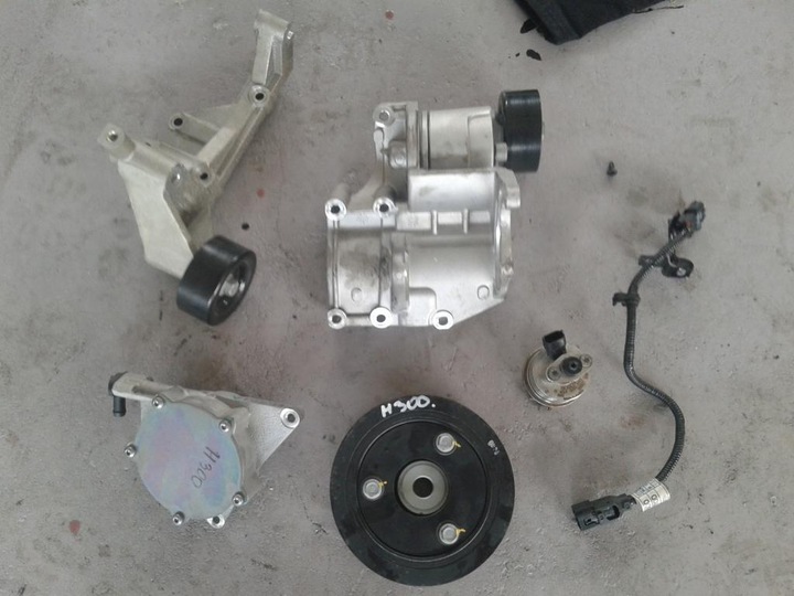 фото №1, Hyundai h1 starex h350 2.5 crdi колесо пасове лапи