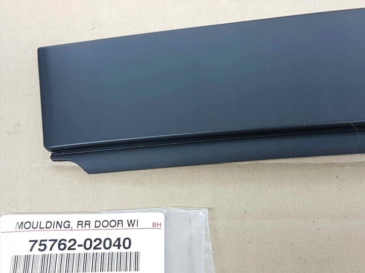 фото №4, Corolla e16 e18 13-19 накладка планка рамка дверь