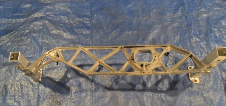 фото №1, Audi a8 4h поддержка усилитель 4h0199523 m