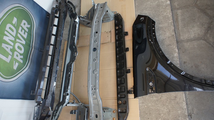 фото №8, Land rover discovery sport l550 панель під лобовим склом