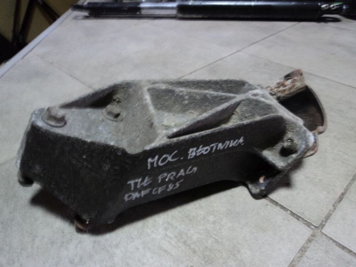 фото №1, Крепление крыльев подкрылки зад правые daf cf xf 85