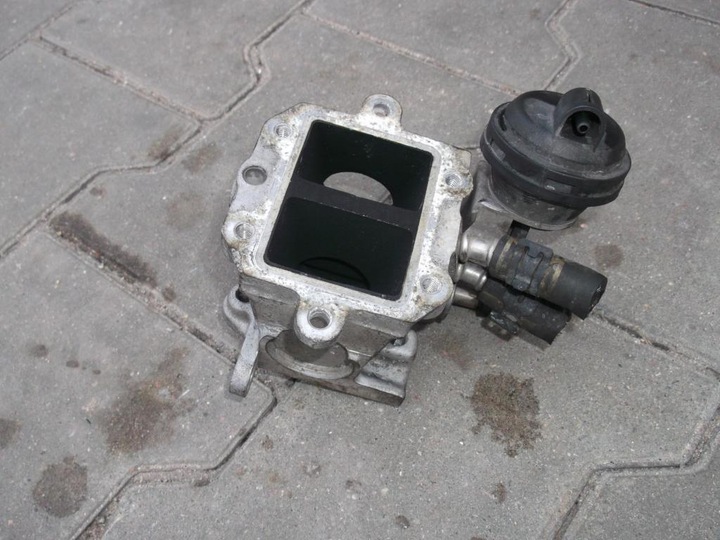 фото №1, Дроссельная заслонка клапан 03g131063f skoda octavia 2