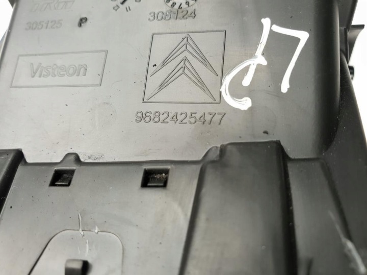 фото №4, Решётка воздуховод правая citroen c5 iii 9682425477