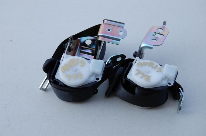 фото №1, Ремені безпеки зад задні toyota auris 2014