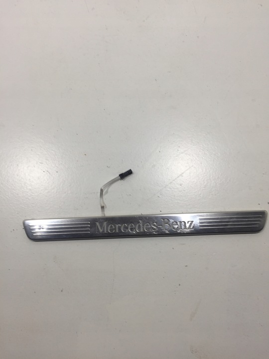 фото №1, Mercedes w176 планка порогова a2466800635