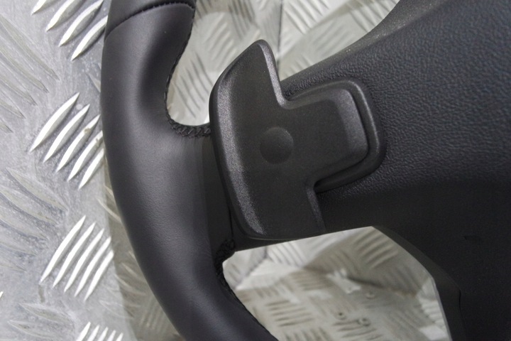 фото №8, Mercedes e w213 кермо шкіра jak нова k194