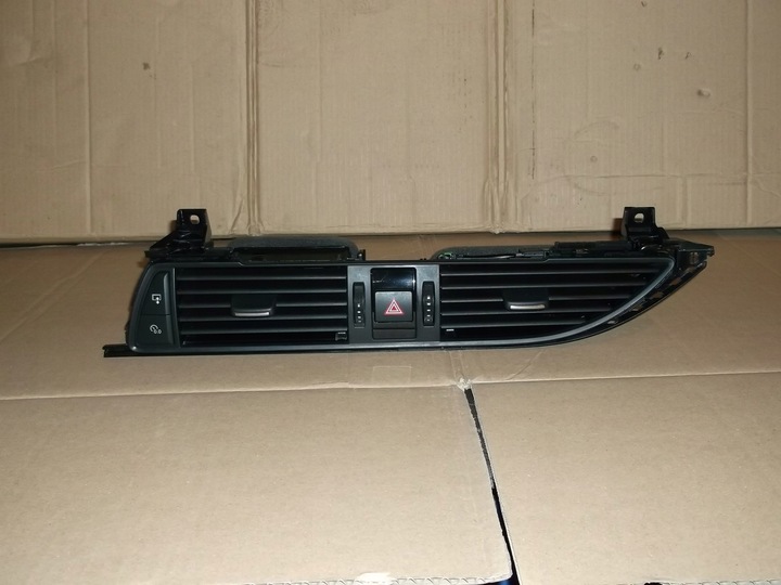 фото №1, Решітка повітропровід консолі середня audi a7 4g c7