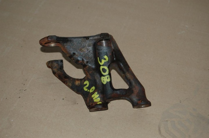 holder holder of the engine PEUGEOT 308 LIFT 2,0 HDI