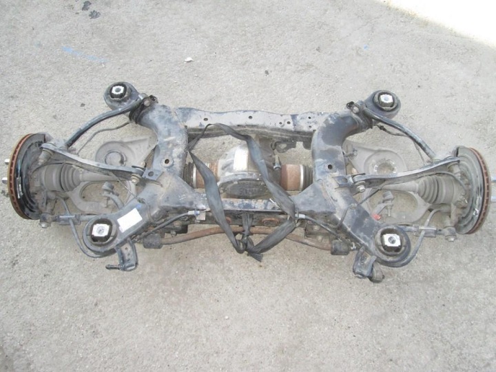sususpension rear. Jeep Grand Cherokee 3.6 and 11r