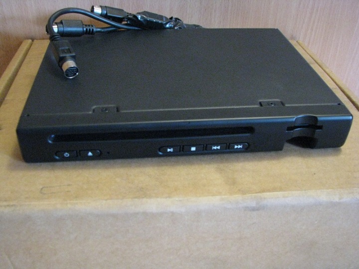 player DVD original TOYOTA COROLLA VERSO