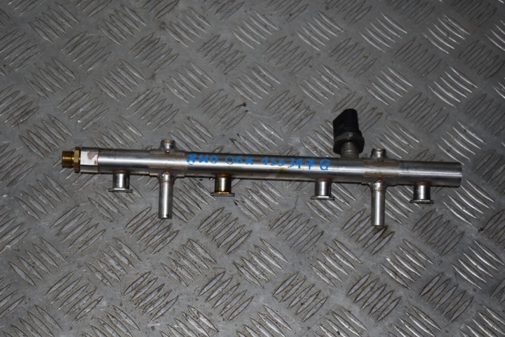 rampa goriva dizni AUDI A4 B9 8W0 06K133317G