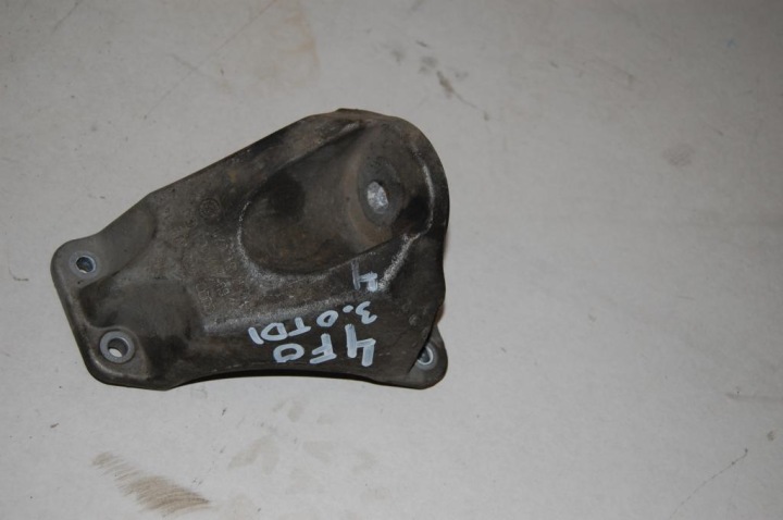 holder holder of the engine AUDI A6 4F0 3,0 TDI