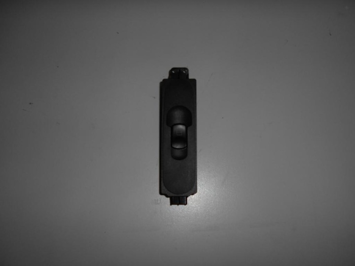 BOUTON VITRES MERCEDES SPRINTER A9065451913