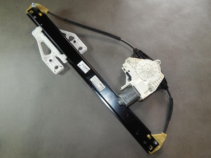 AUDI Q5 8R Gestänge Fenster rechts heck 8R1857025B