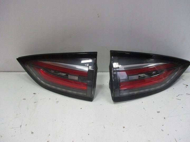 light rear led Renault Espace 5 V to the bonnet right