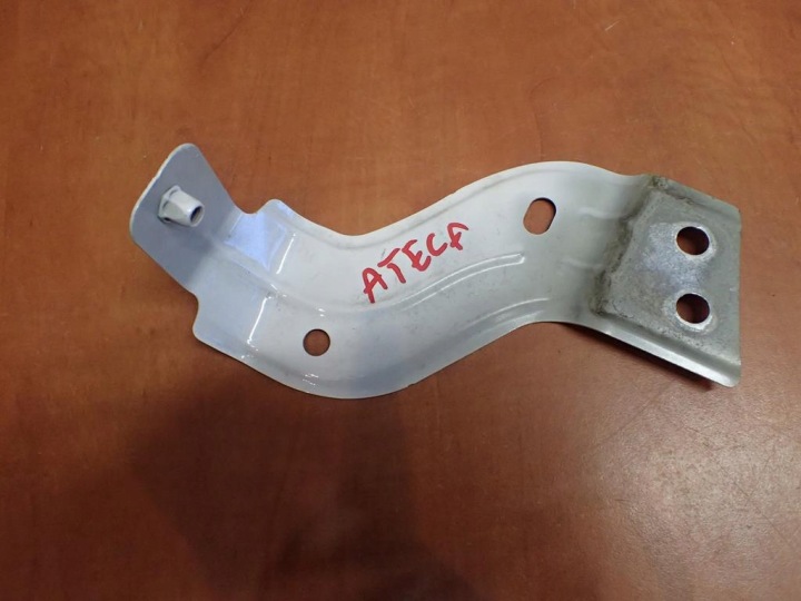 STÜTZE LINKS SEAT ATECA 575821431
