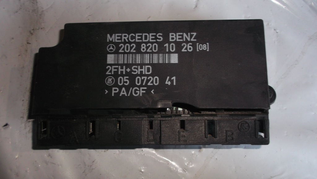 Купити Модуль комфорту mercedes w20 2028201026 w463
