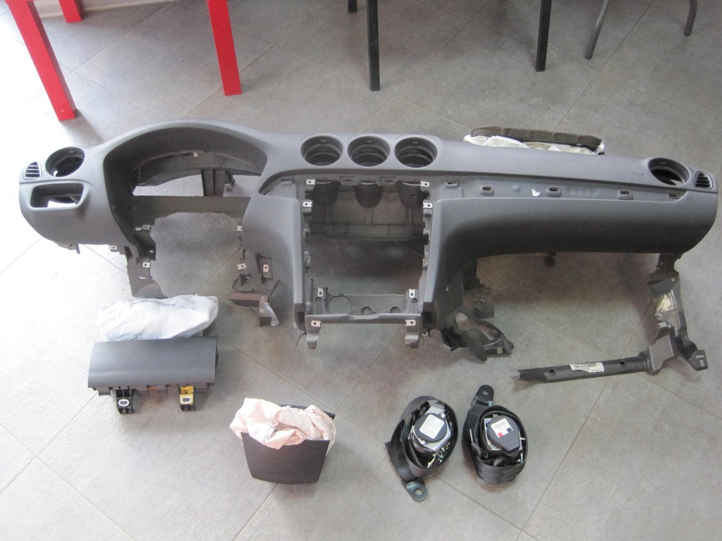 фото №1, Galaxy mk3 2010 панель приладів ремені подушка безпеки - po спрацюванні