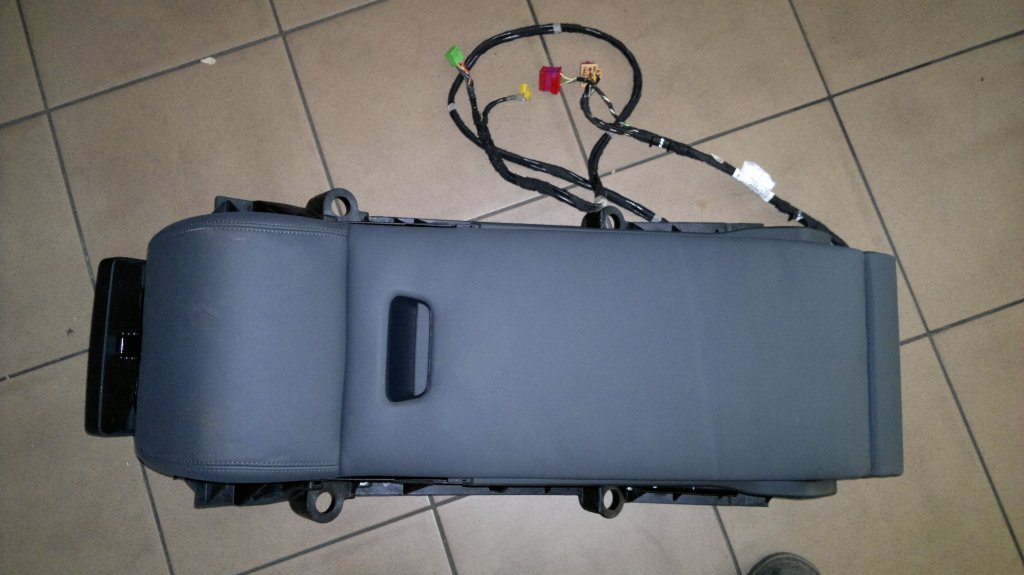 фото №1, Audi a8 4h lift подлокотник 4h0885076l