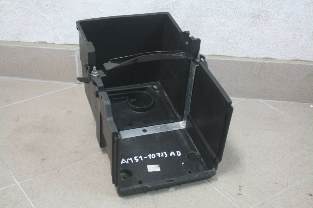 Купить Корпус аккумулятор ford оригинальный номер am5110723ad