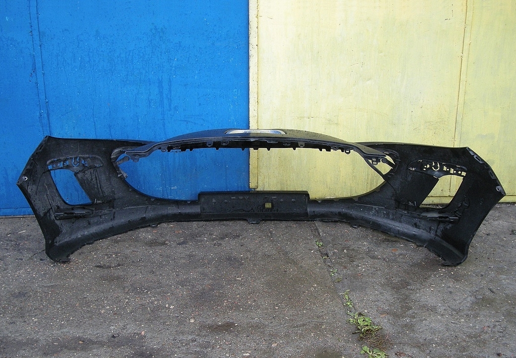 Peugeot 308 07-11r. бампер перед Зі Шроту