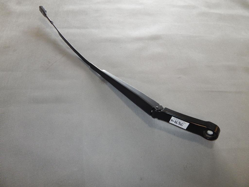 фото №1, Audi q7 4m рычаг дворники 4m1955408