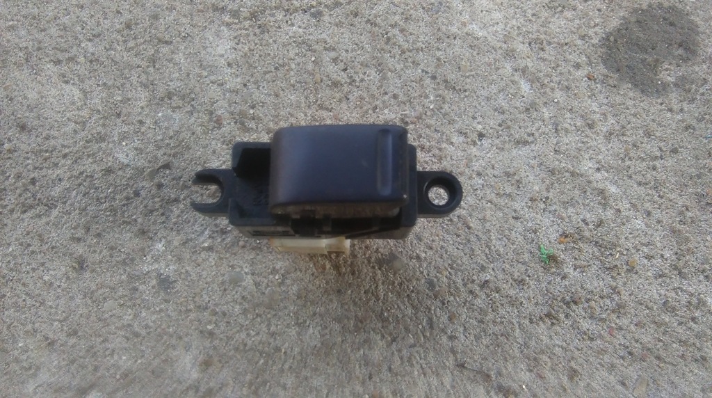 фото №1, Nissan almera tino перемикач скло lt