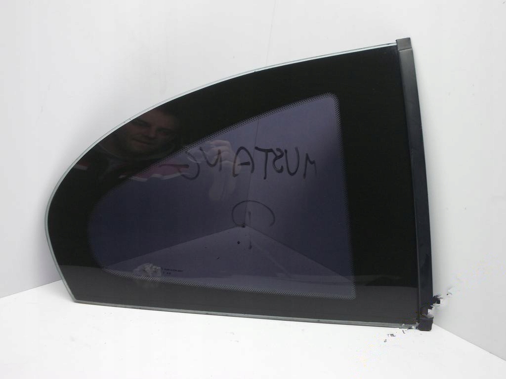 фото №1, Ford mustang gt iv 94-99 стекло кузовная правый задняя