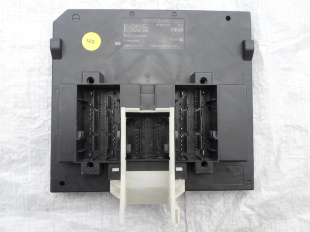 фото №1, Vw tiguan 5na модуль комфорта 5q0937084bq