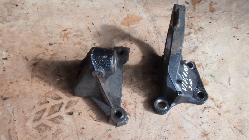 Опора полуось кронштейн trafic vivaro 2.0 dci Цена