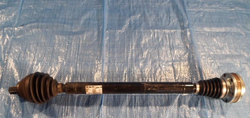 Купити Vw audi seat skoda привідний вал 3q0407272c