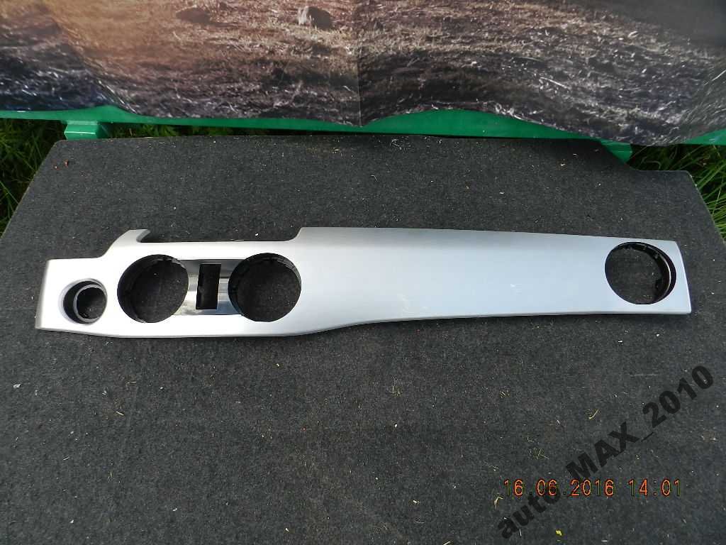 Купить Mercedes glk x204 накладка консоли a2046304471