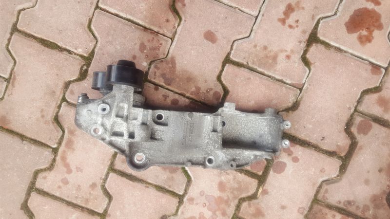Купить Кронштейн генератора renault nissan 117103585r