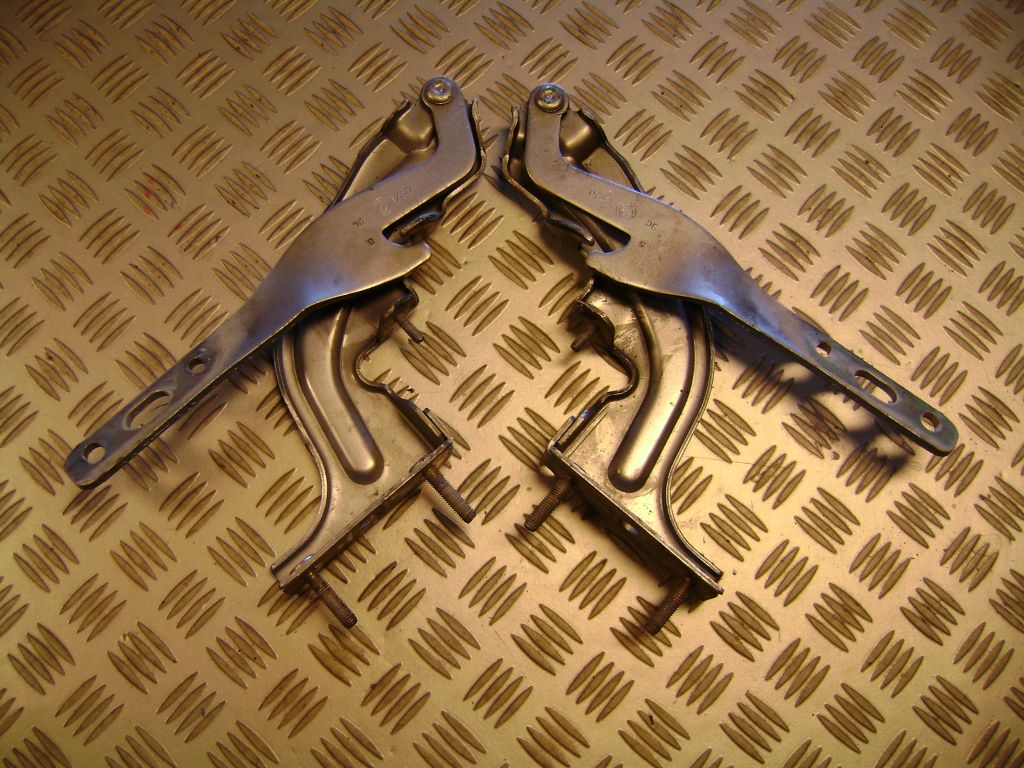 фото №1, Петлі капот alfa romeo 156 lift