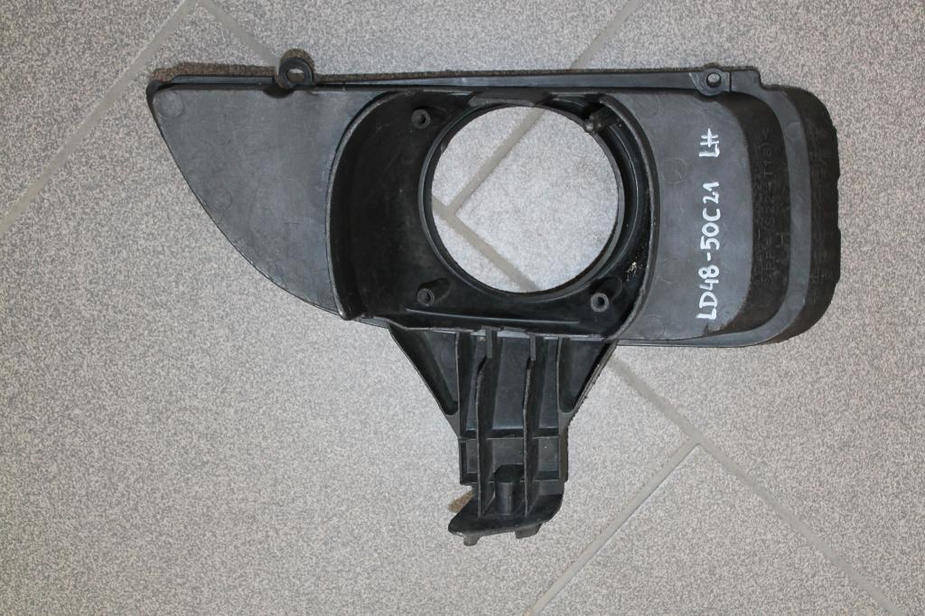 фото №2, Mazda mpv 02- решітка рамка ліва бампер перед