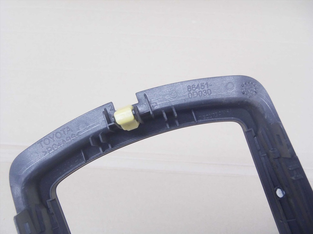 фото №3, Yaris iii 14-17 рамка корпус дисплея радіо