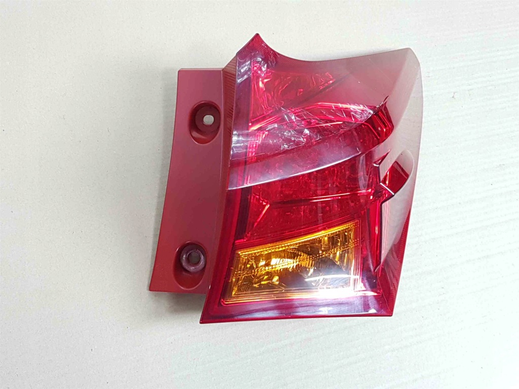 Auris 2 12-15 фара задняя  задняя правый  led светодиодная hb Цена