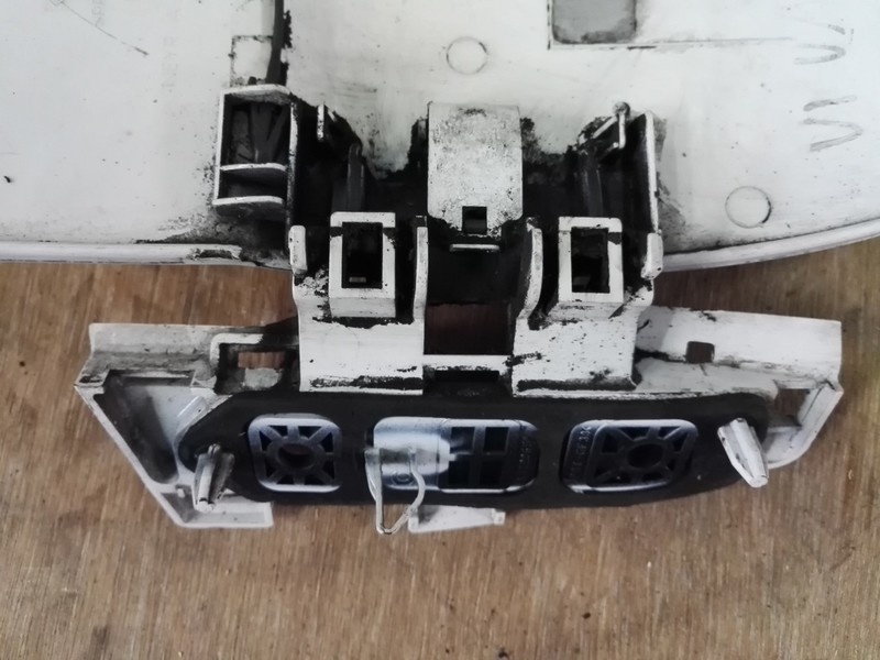 фото №9, Кришка заливної пального trafic vivaro 07- срібляста 147