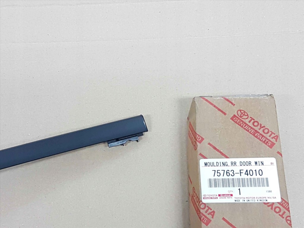 фото №4, C-hr 16-22 молдинг накладка рамка дверь задняя pt